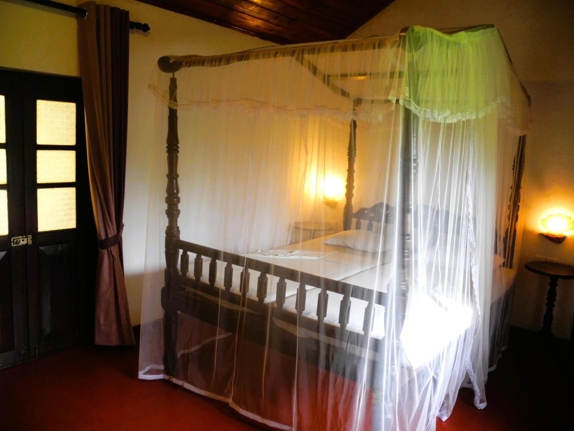 Top Of The Hill Guesthouse Weligama Habitación foto
