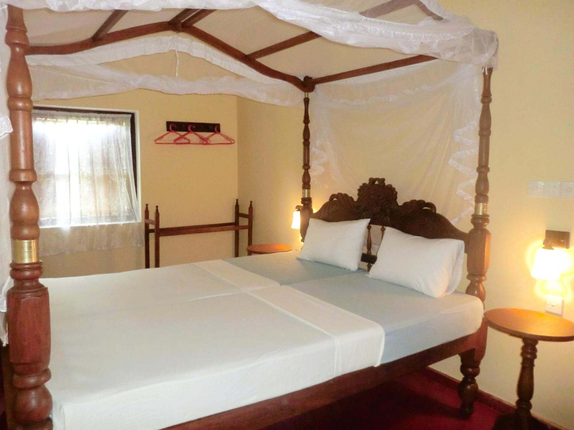 Top Of The Hill Guesthouse Weligama Habitación foto
