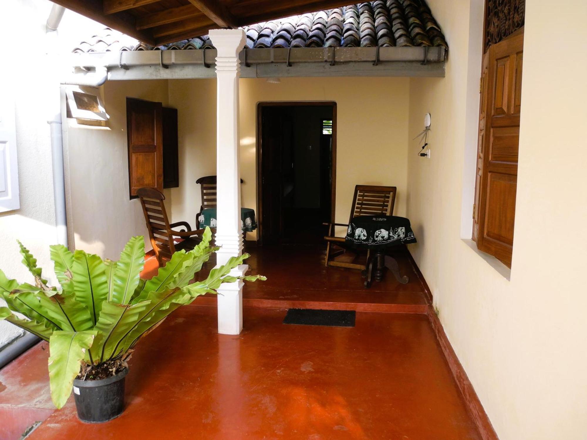 Top Of The Hill Guesthouse Weligama Habitación foto