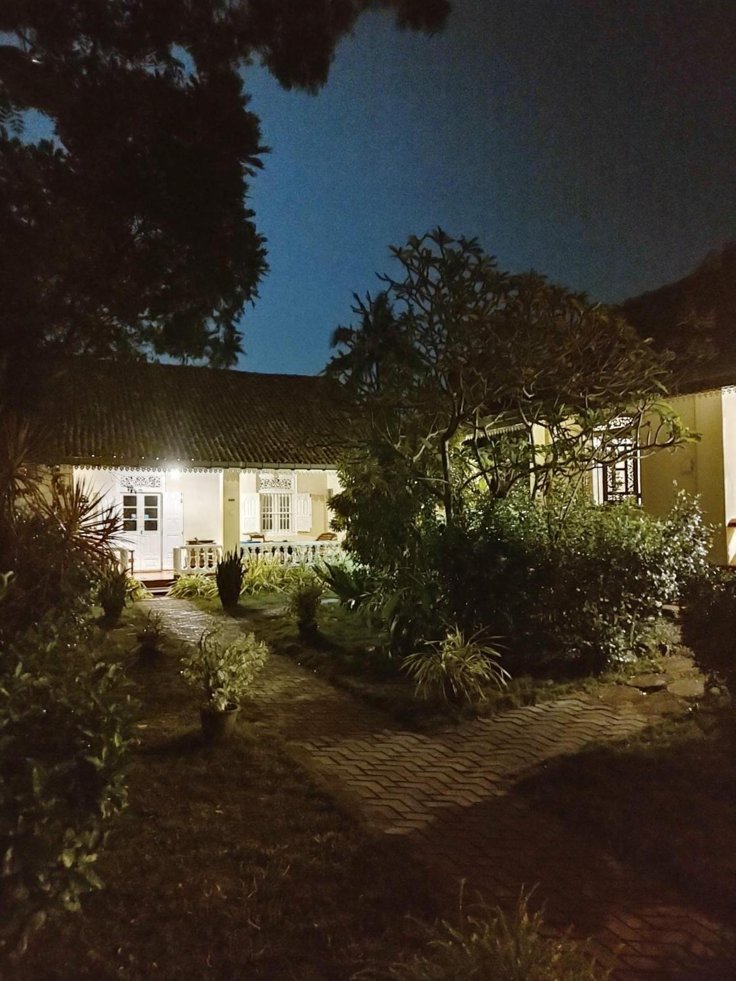 Top Of The Hill Guesthouse Weligama Exterior foto